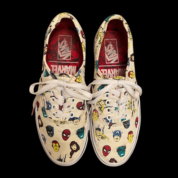 VANS Authentic Marvel Head Sneakers - Picture 10 of 16